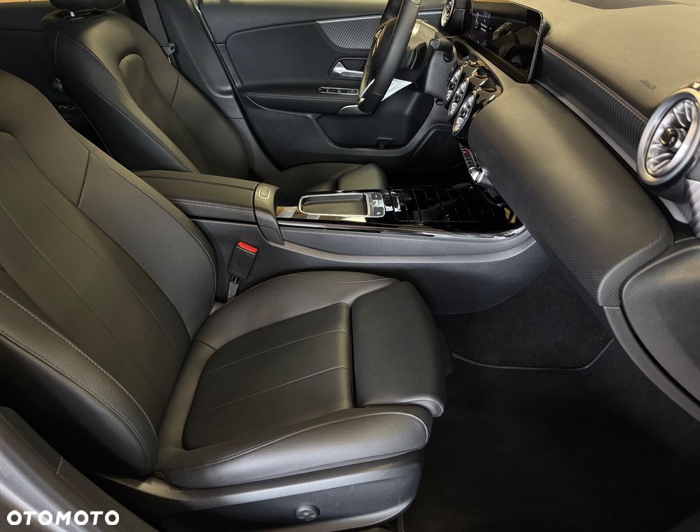 Mercedes-Benz Klasa A 200 Progressive 7G-DCT - 16