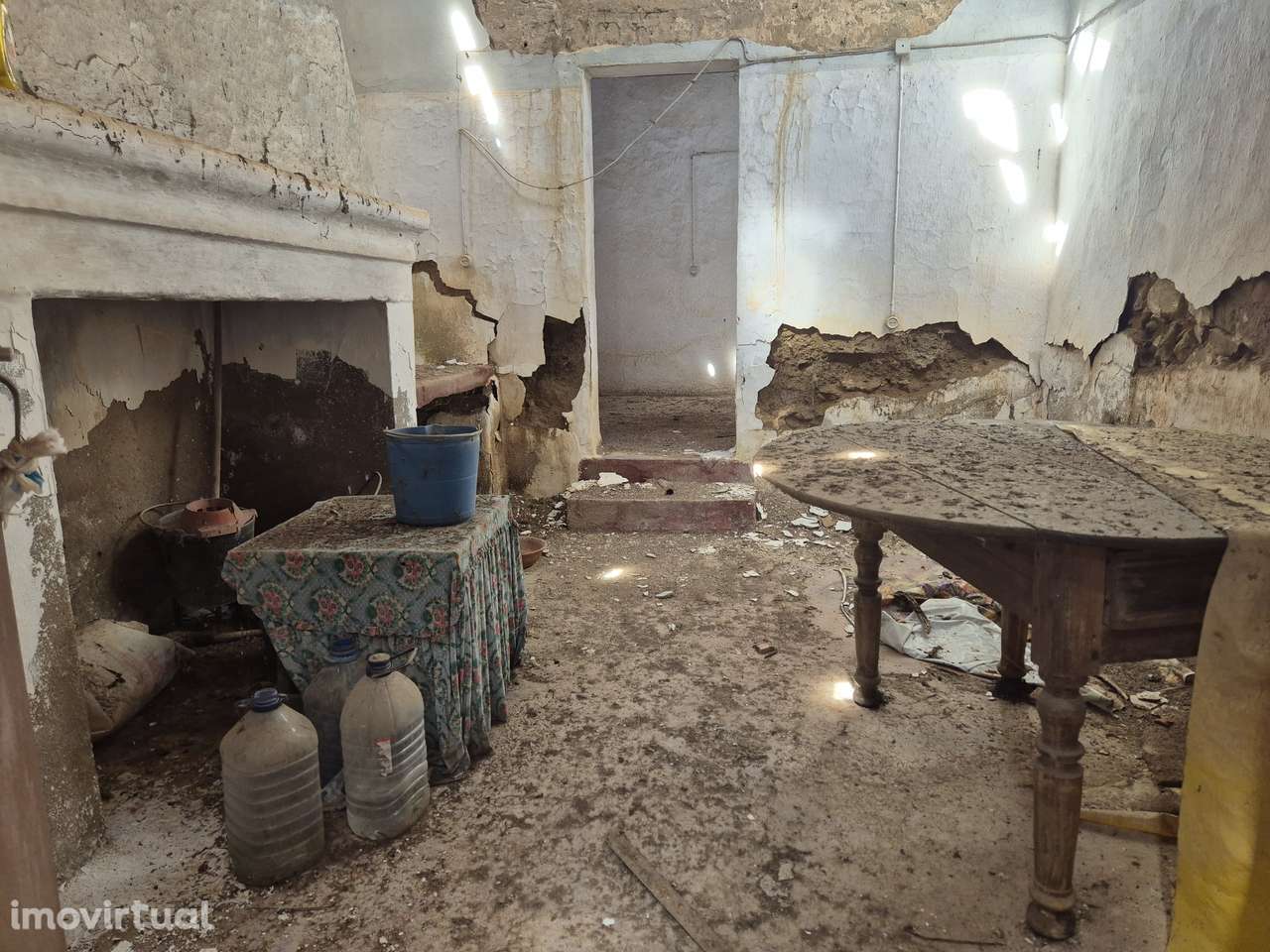 2 moradias terreas com terreno separado na Corte Zorrinho-Almodovar - Grande imagem: 2/12