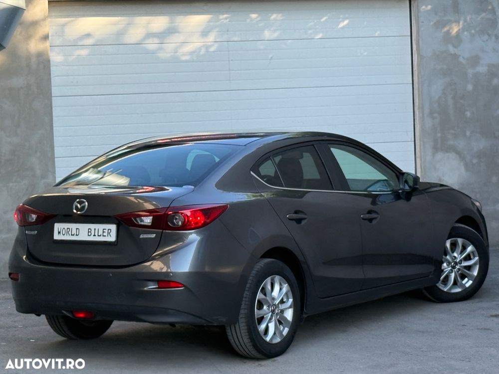 Mazda 3 - 4