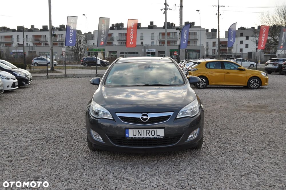Opel Astra 1.4 Turbo 150 Jahre - 3