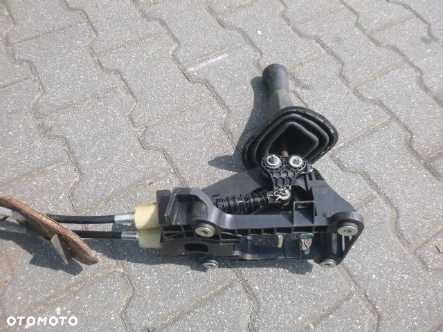 LEWAREK WYBIERAK + LINKI ZMIANY BIEGÓW TOYOTA YARIS II 1.3 - 16