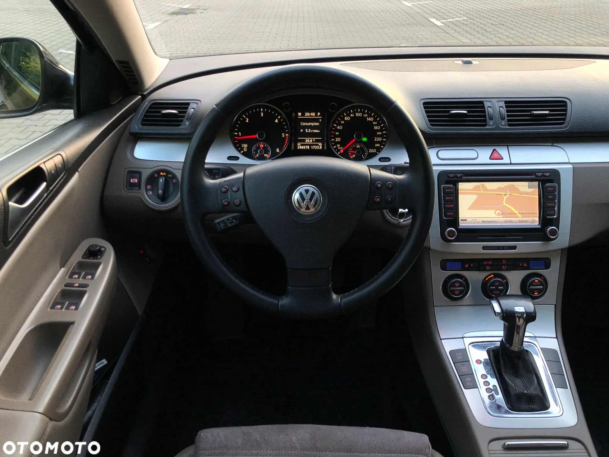 Volkswagen Passat Variant 2.0 TDI DPF DSG Highline - 18
