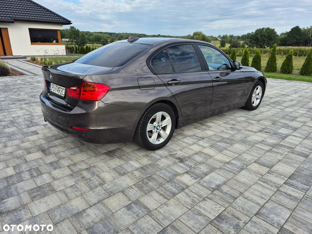 BMW Seria 3 316d - 5
