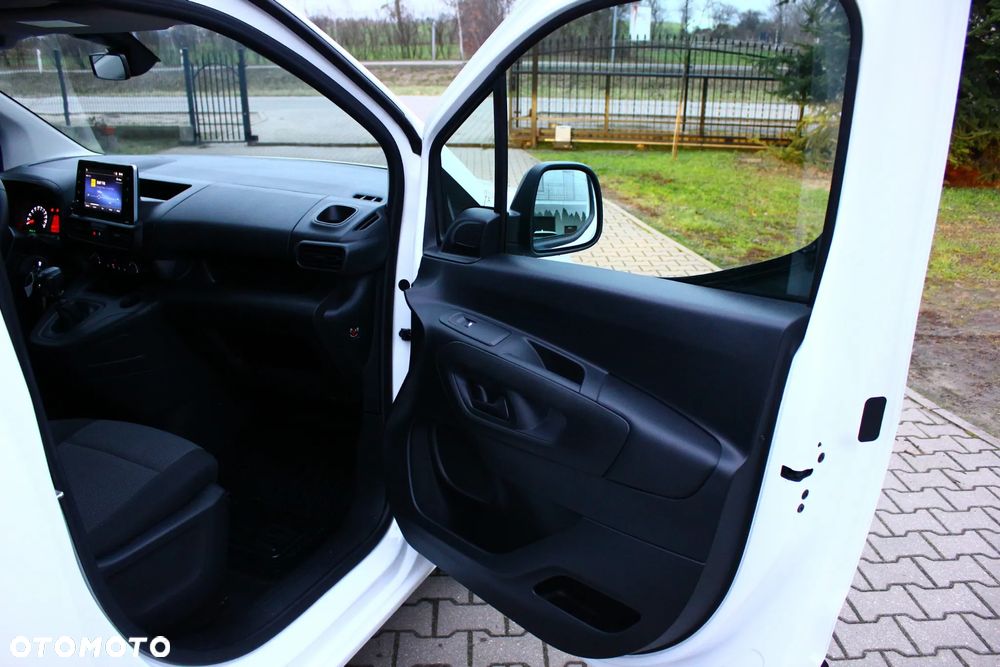 Toyota PROACE CITY BLASZAK 2 OSOBOWY 1.5 D-4D 100KM PEWNE AUTO FV23% - 31