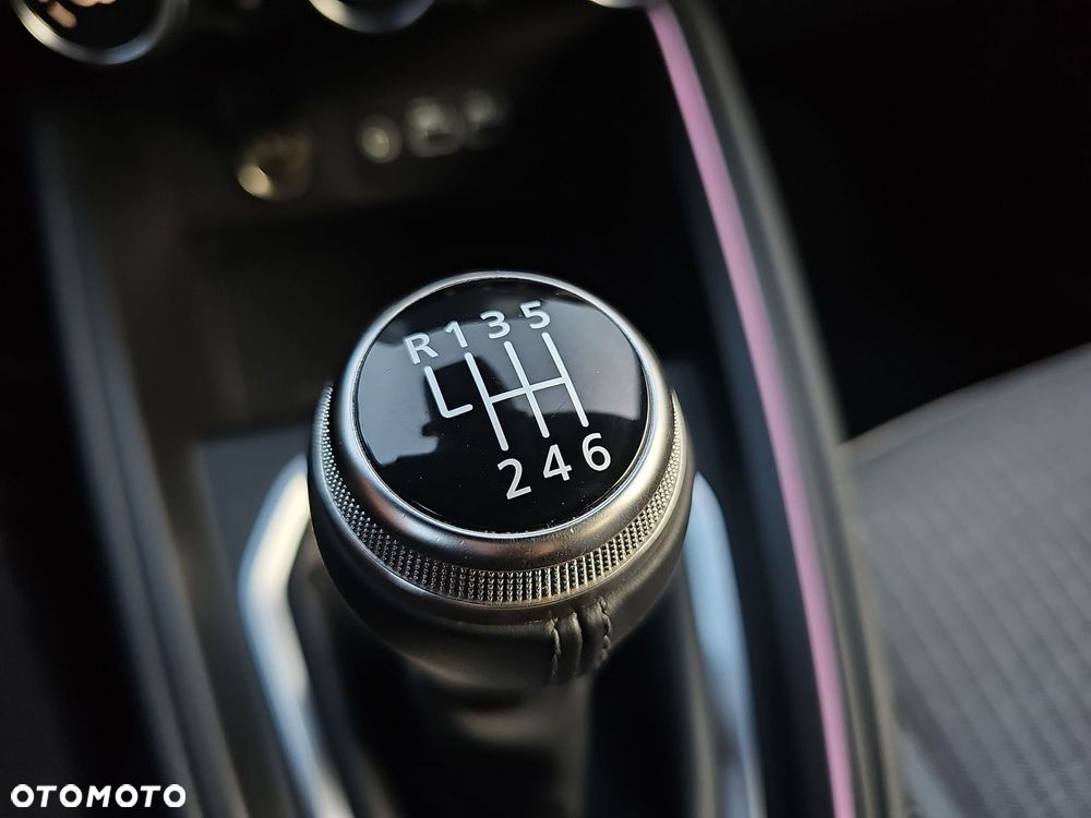 Renault Clio 1.0 TCe Techno - 16