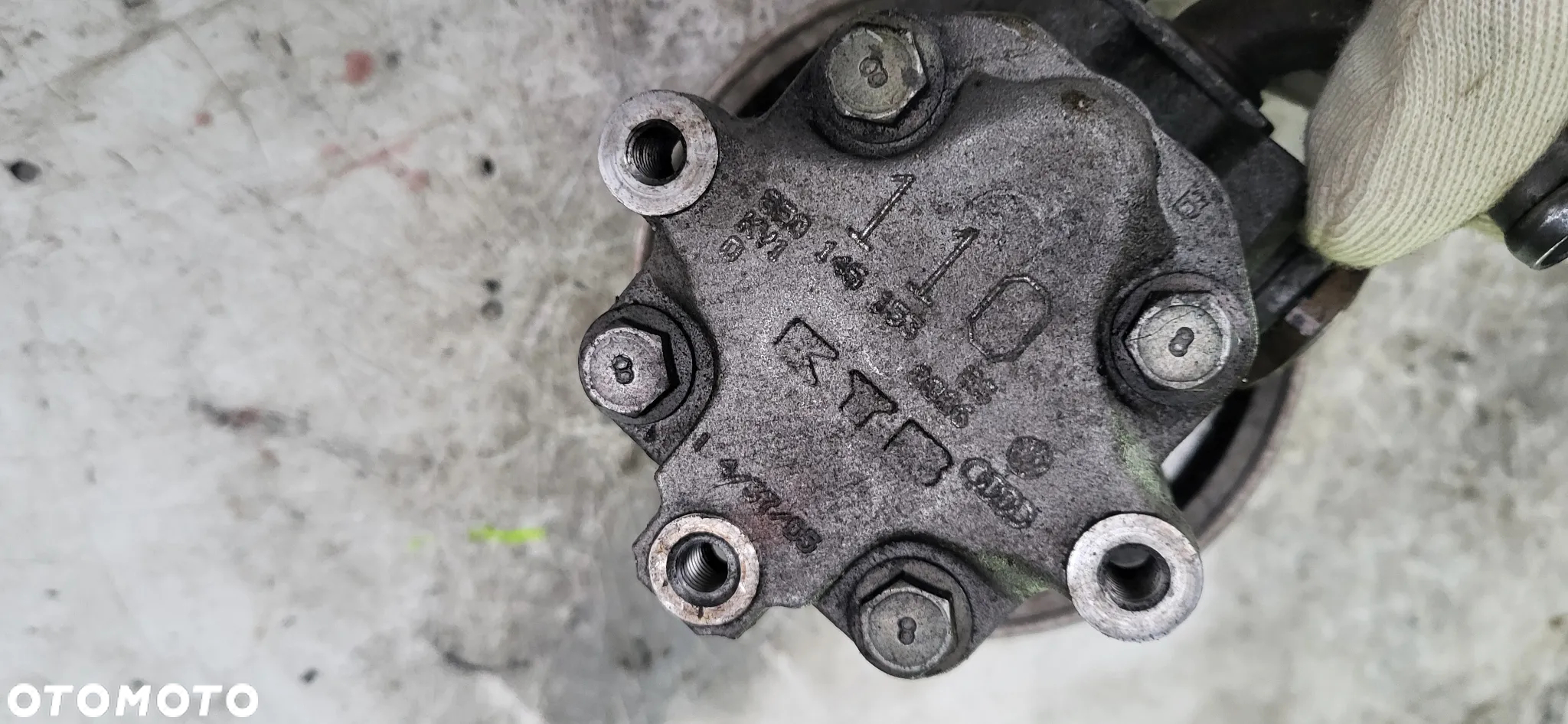 AUDI A4 B6 02r 2.0 20V POMPA WSPOMAGANIA 8R0145153 - 2