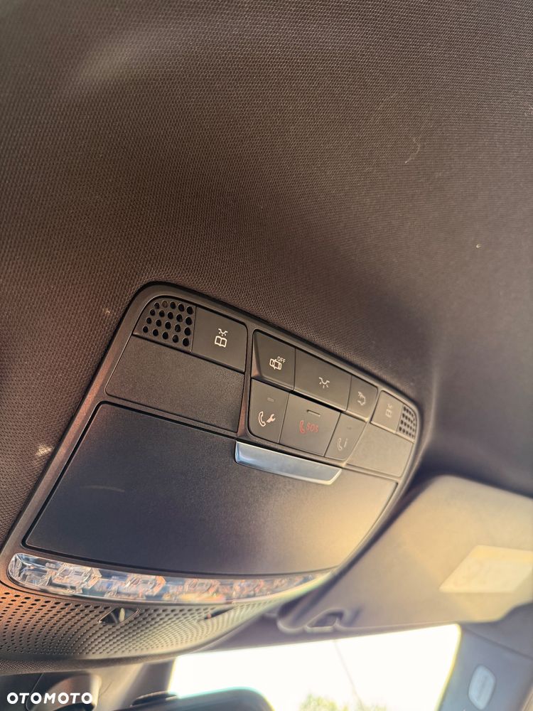 Mercedes-Benz Klasa C 200 4-Matic 9G-TRONIC - 18