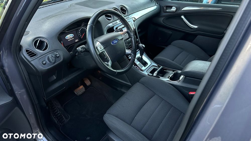Ford Galaxy - 17