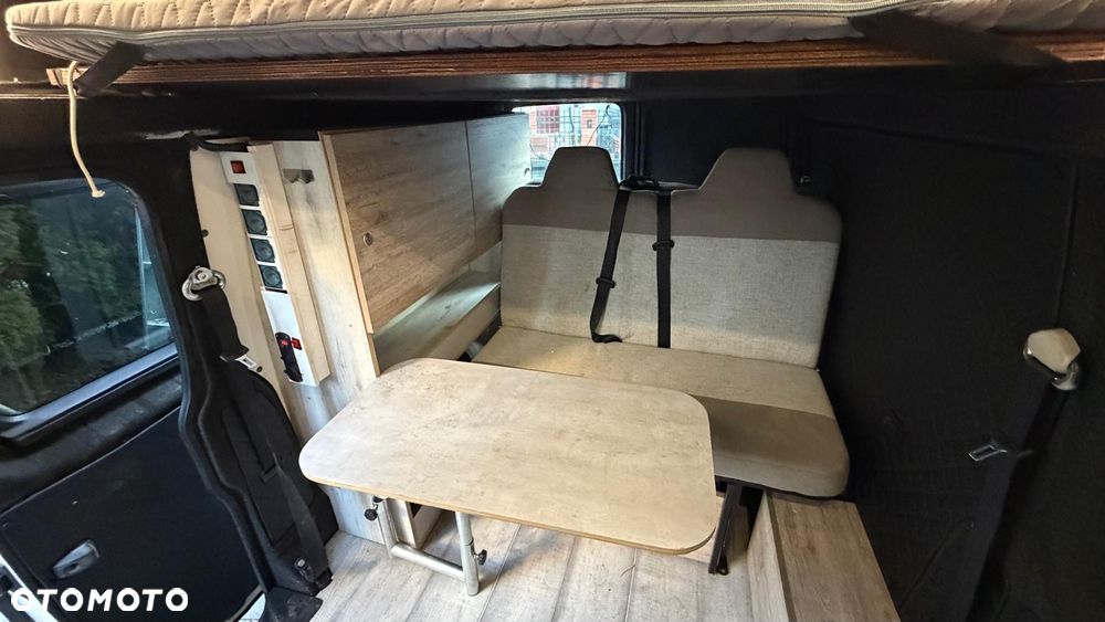 Volkswagen T5 - 20