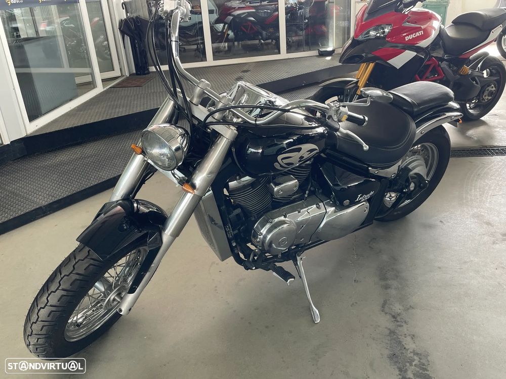 Suzuki Intruder Intruder 800 (VS 800 GL) - 1