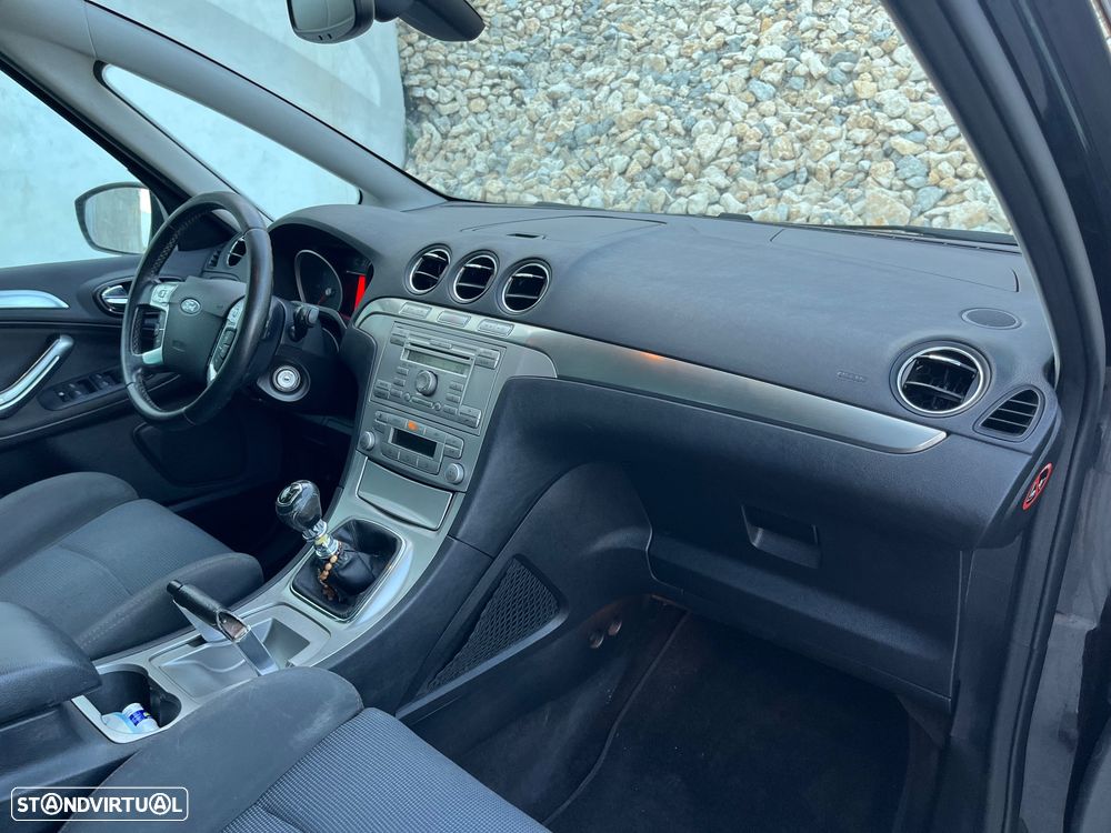 Ford S-Max 1.8 TDCi Titanium 7L - 23