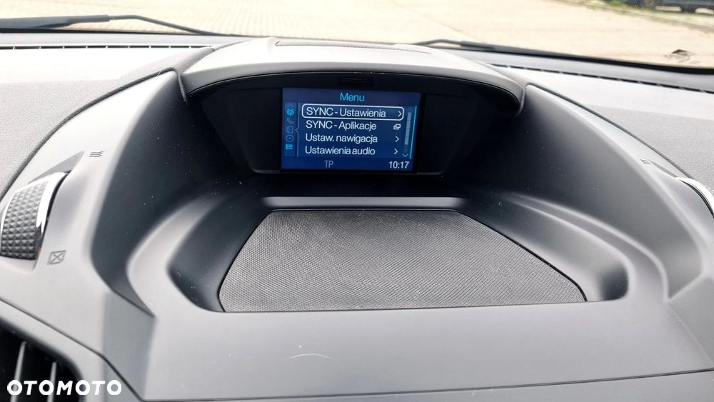 Ford Kuga 2.0 TDCi 2x4 Titanium - 37