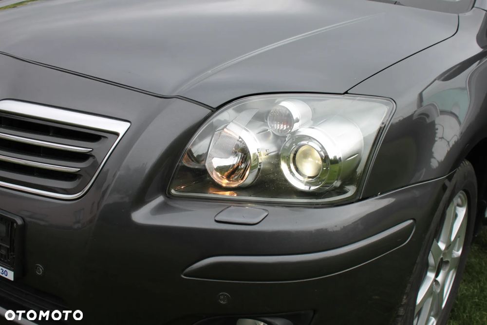 Toyota Avensis 2.2 D-CAT Executive - 25
