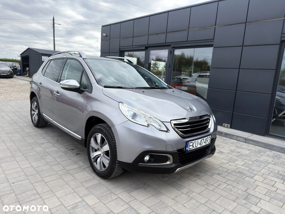 Peugeot 2008 1.2 Pure Tech GPF Allure S&S - 16