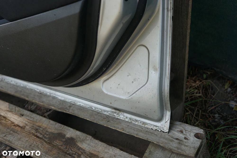 Drzwi przód przednie prawe Opel Astra J IV 5d Z176 - 17