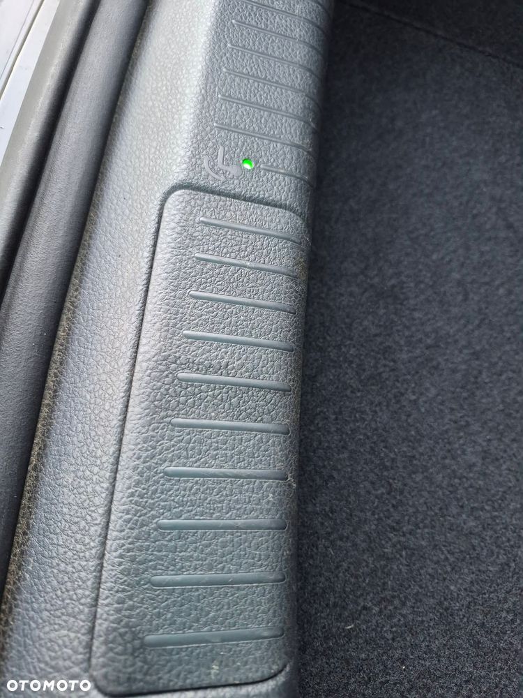 Volkswagen Golf - 25