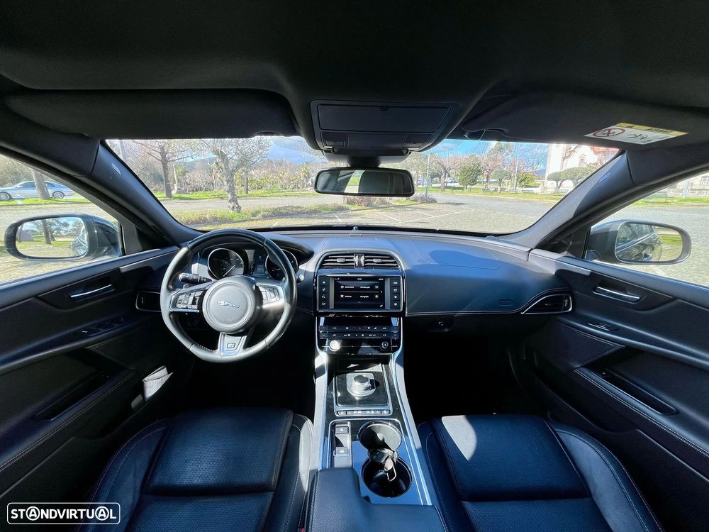 Jaguar XE 2.0 D R-Sport Aut. - 8