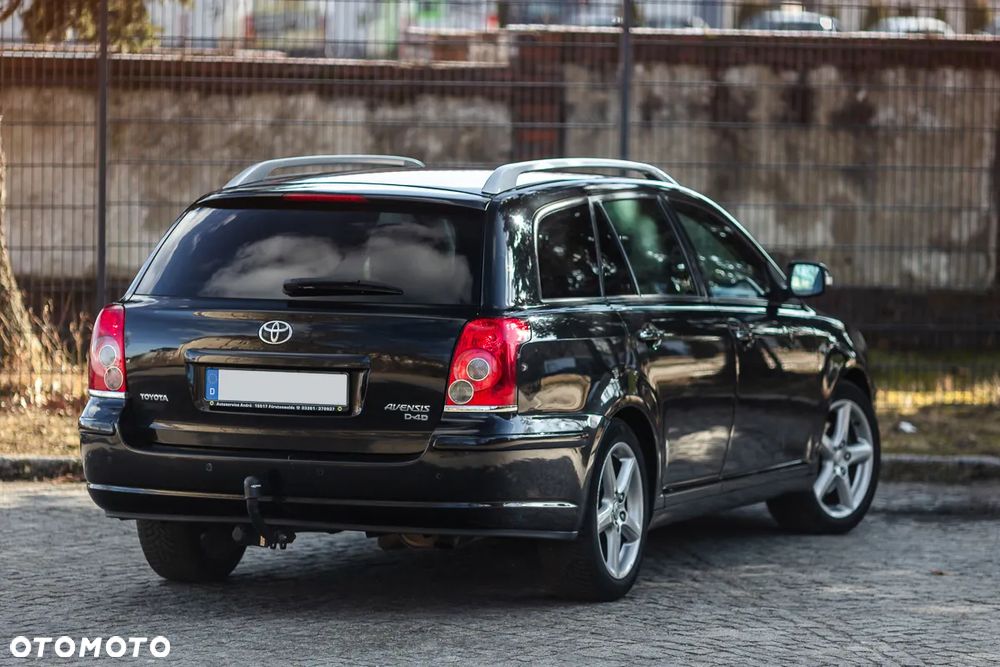 Toyota Avensis 2.2 D-4D Prestige - 11