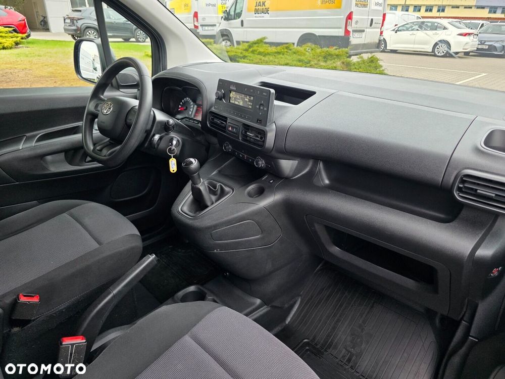 Toyota PROACE CITY - 31