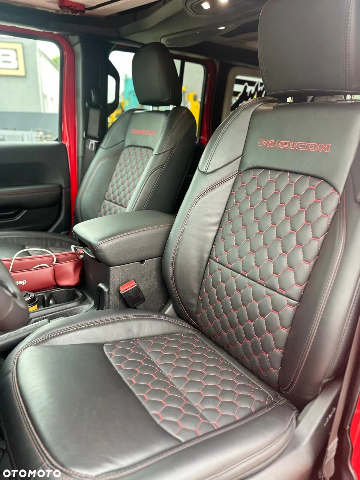Jeep Wrangler - 8