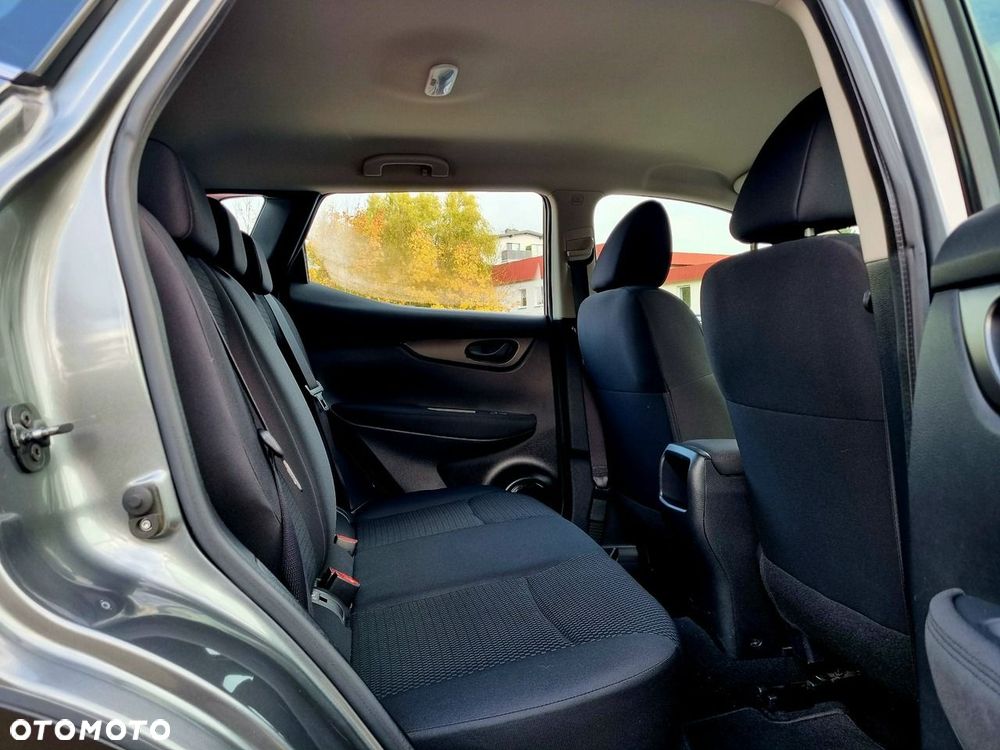 Nissan Qashqai 1.2 DIG-T Visia Xtronic - 12