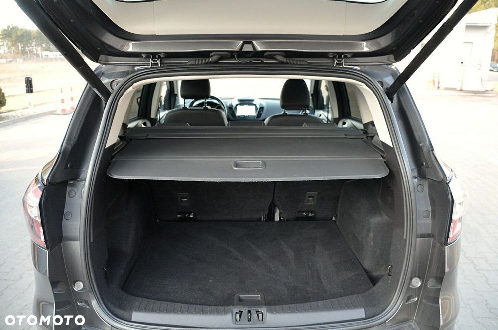 Ford Kuga - 24