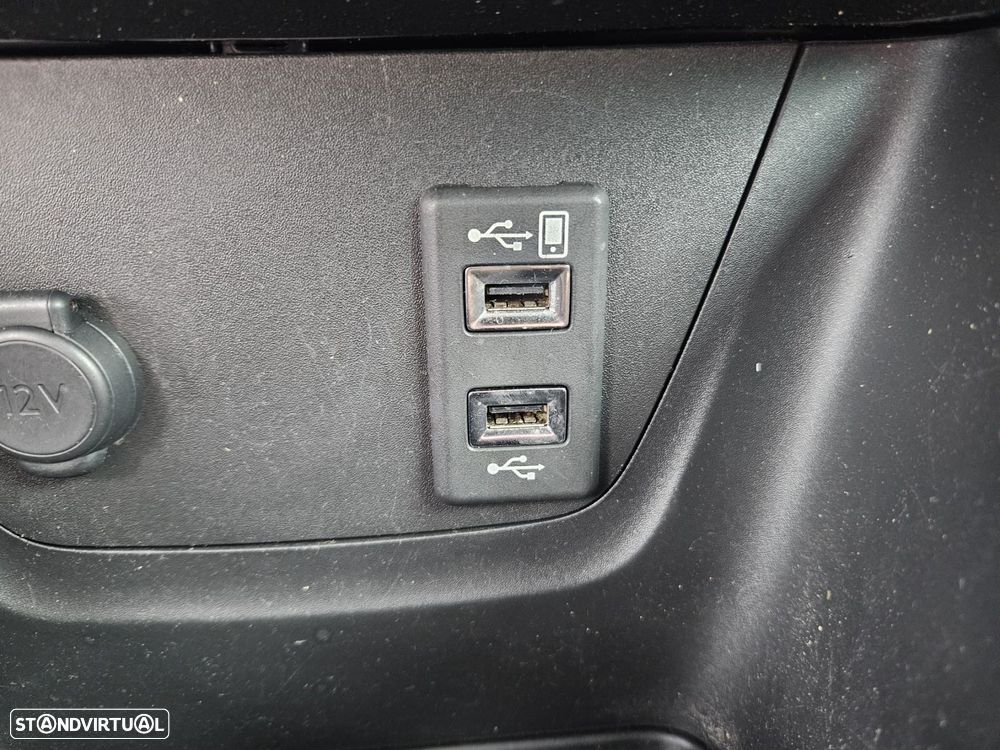 Opel Crossland X 1.2 T Innovation - 36