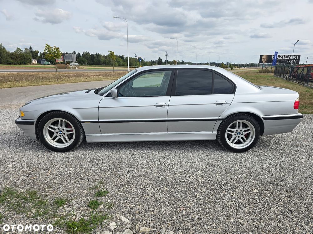 BMW Seria 7 - 4