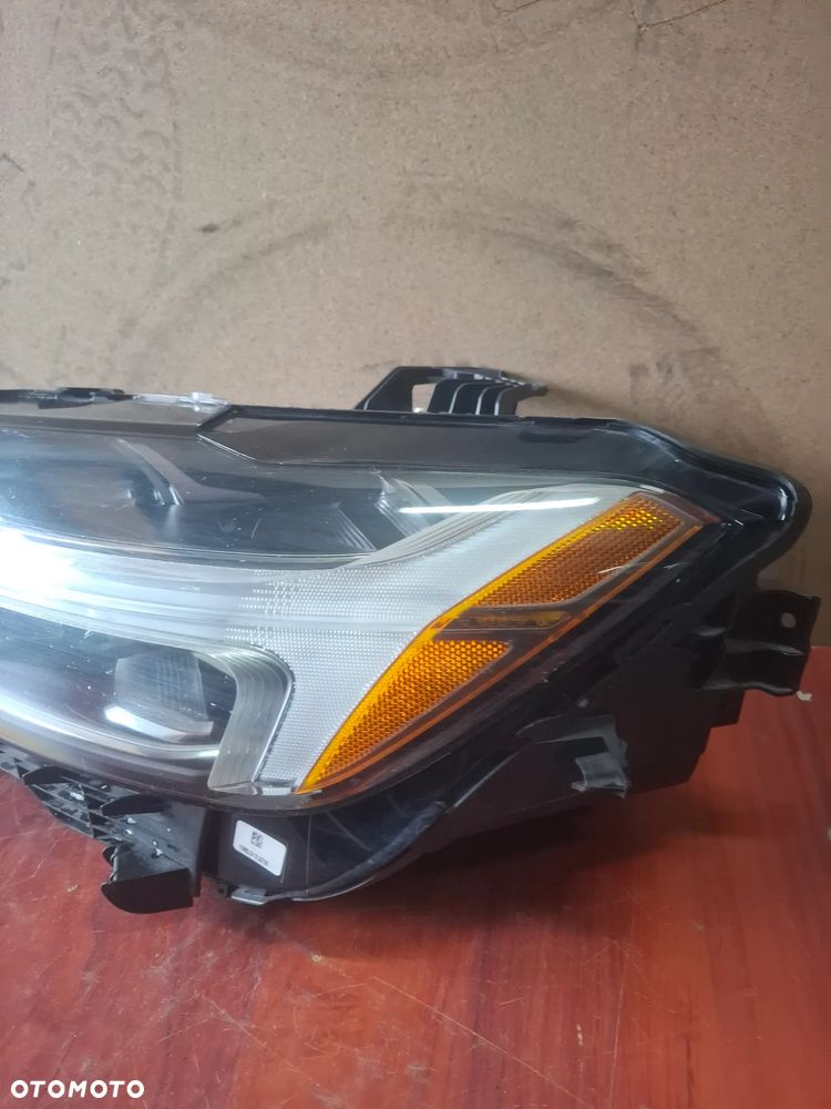 Volvo XC60 II Lampa Lewa Przód Full Led USA 32228488 - 2