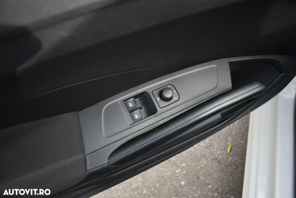 Skoda Fabia 1.0 TSI Ambition - 11