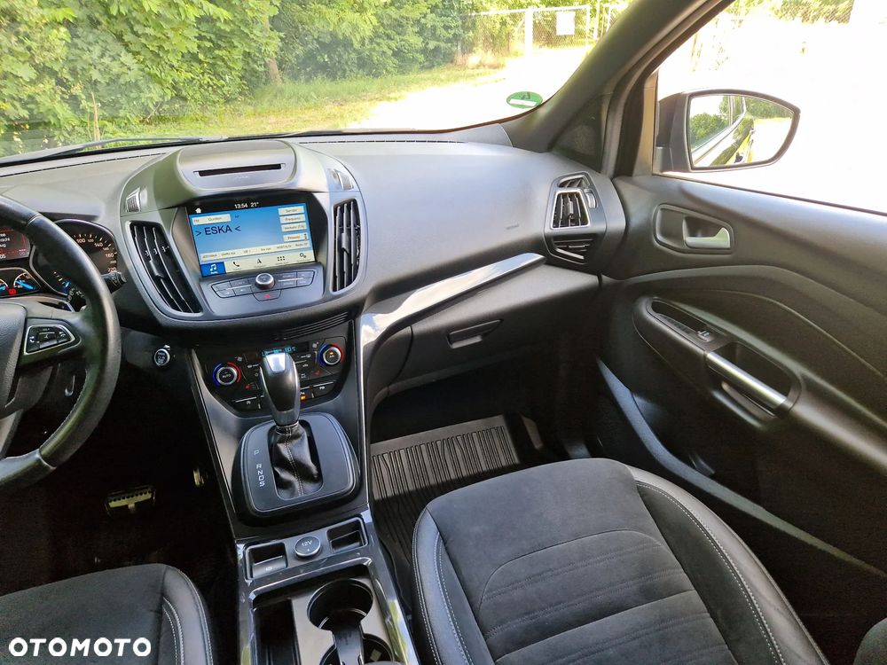 Ford Kuga 2.0 TDCi 4x4 ST-Line - 26