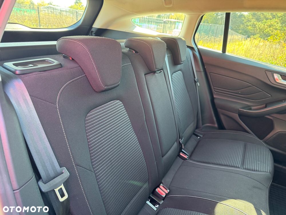 Ford Focus 1.0 EcoBoost Titanium - 14