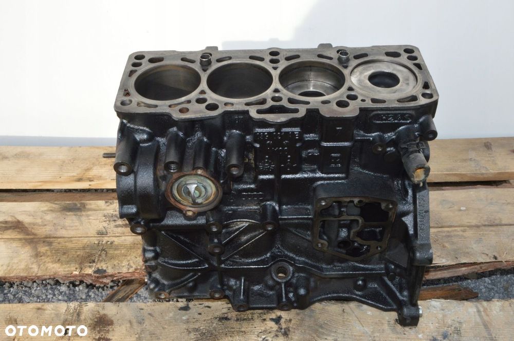 blok silnika tłoki korbowód mitsubishi outlander ii vw 2.0 DI-D tdi ładny - 6