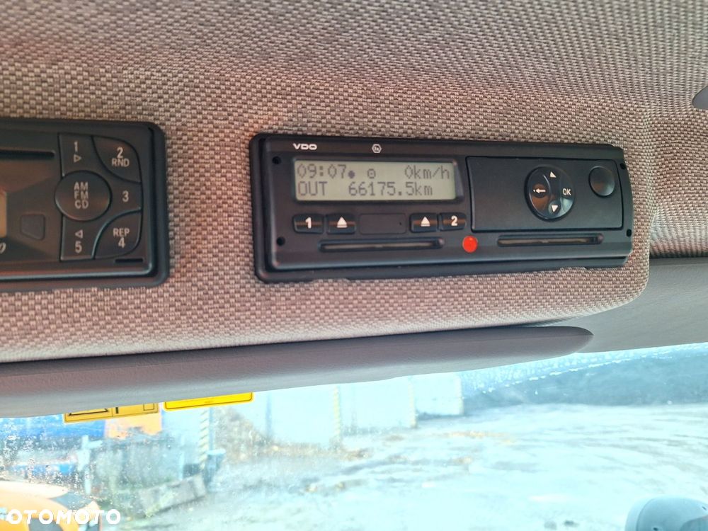 Versalift Unimog U400 4X4+ Stratos B30 24 Valn + Shmidt Kl V32 - 25