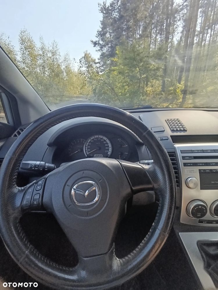 Mazda 5 - 8