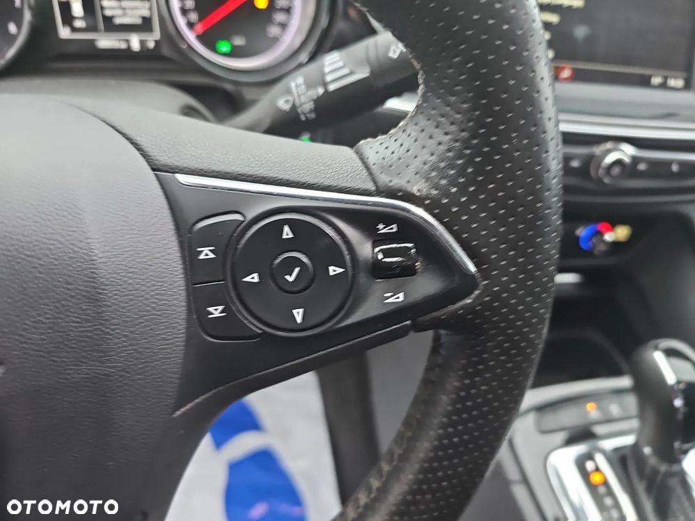 Opel Insignia 1.5 T Innovation S&S - 18