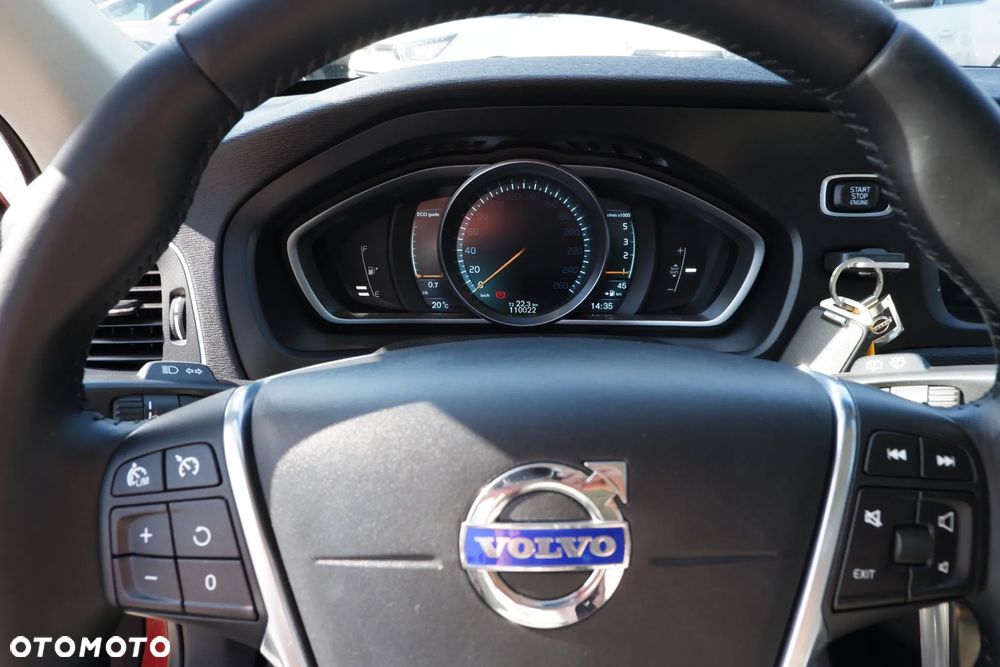 Volvo V40 D2 Momentum - 17