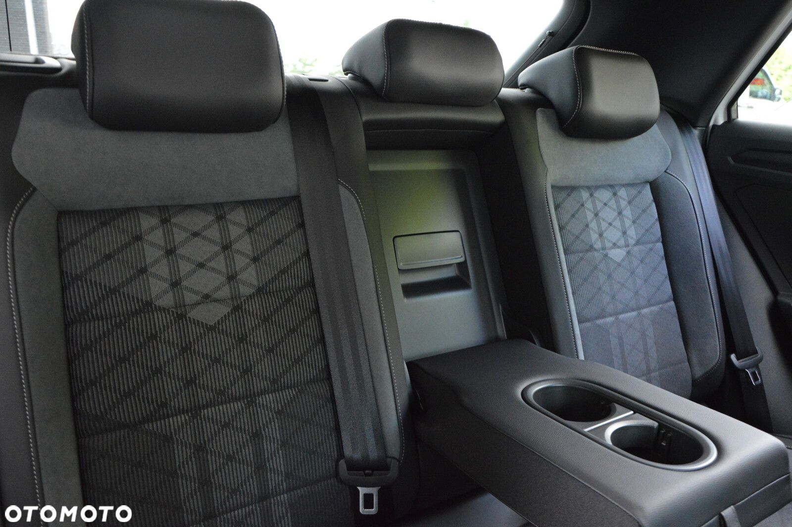 Volkswagen T-Roc - 22