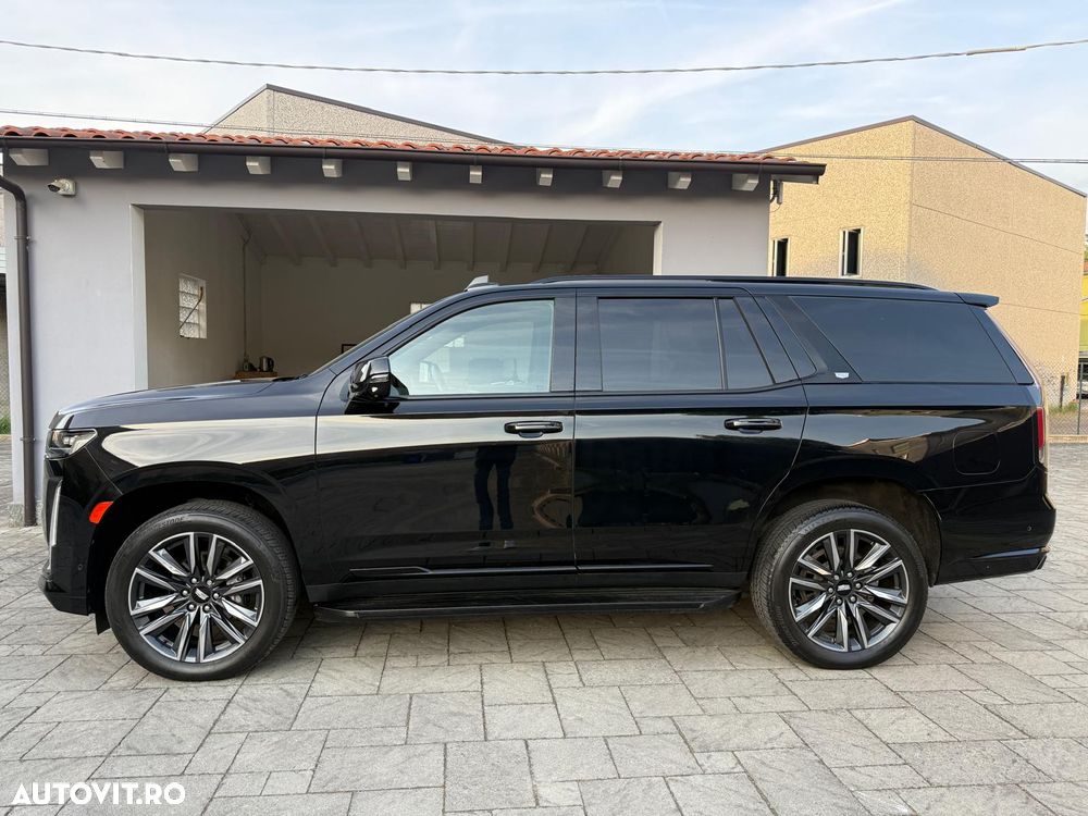 Cadillac Escalade - 16