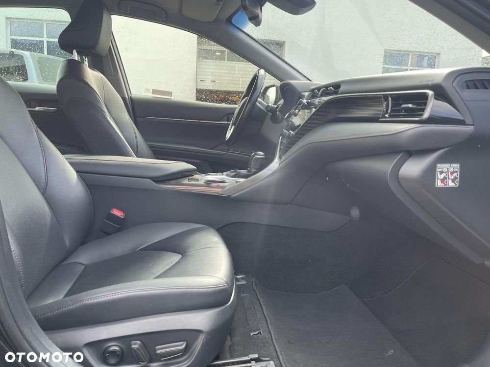 Toyota Camry - 7