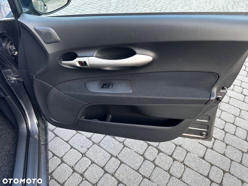 Toyota Auris 1.6 Life+ - 8