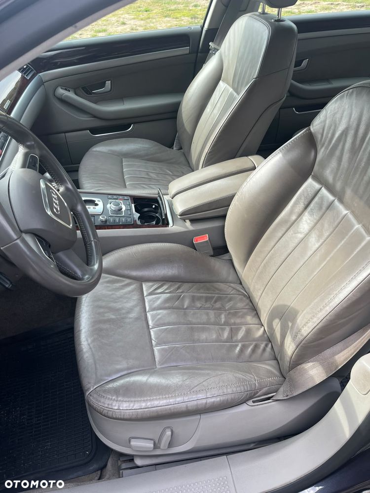 Audi A8 - 10