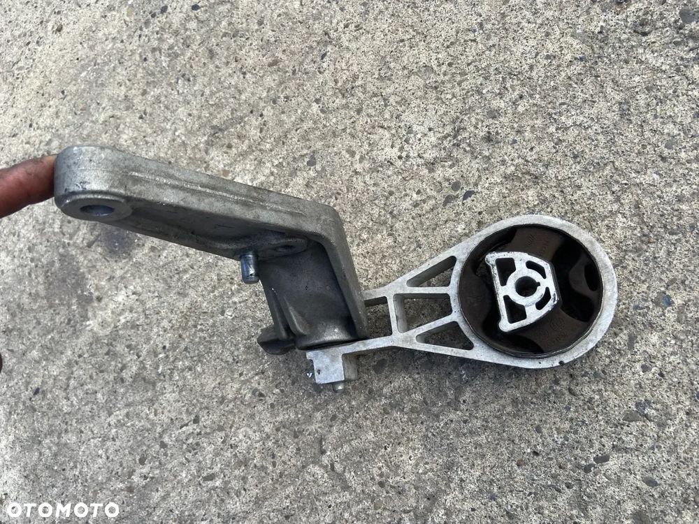 Poduszka wspornik łapa skrzyni biegów Opel Corsa D, E Benzyna - 3