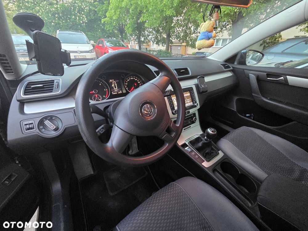 Volkswagen Passat - 5