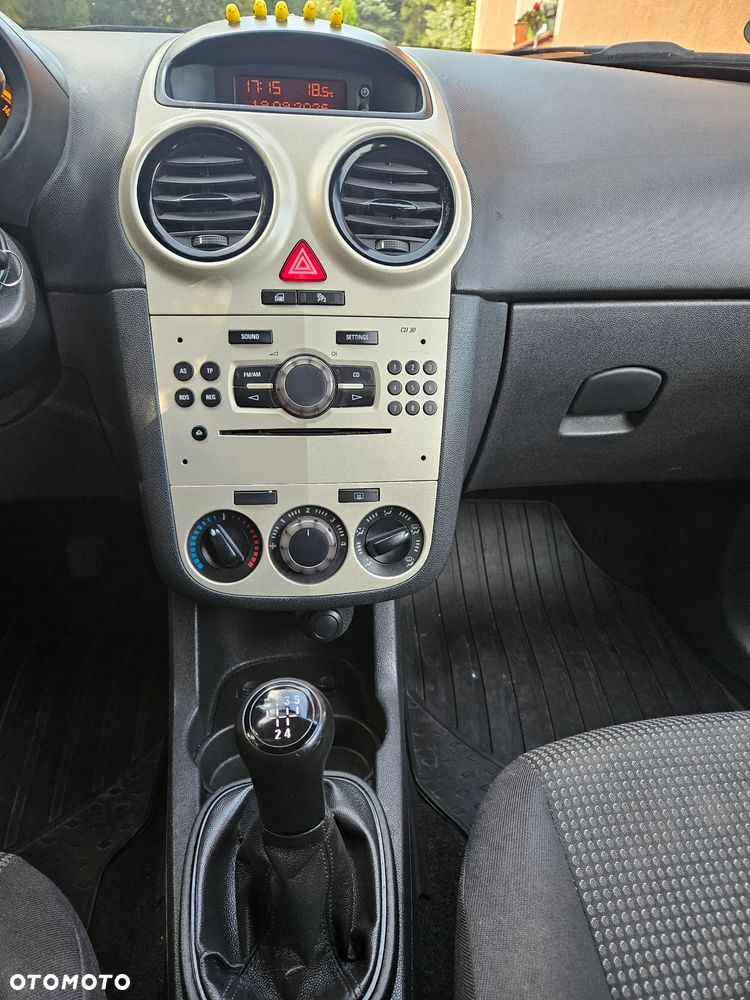 Opel Corsa - 22