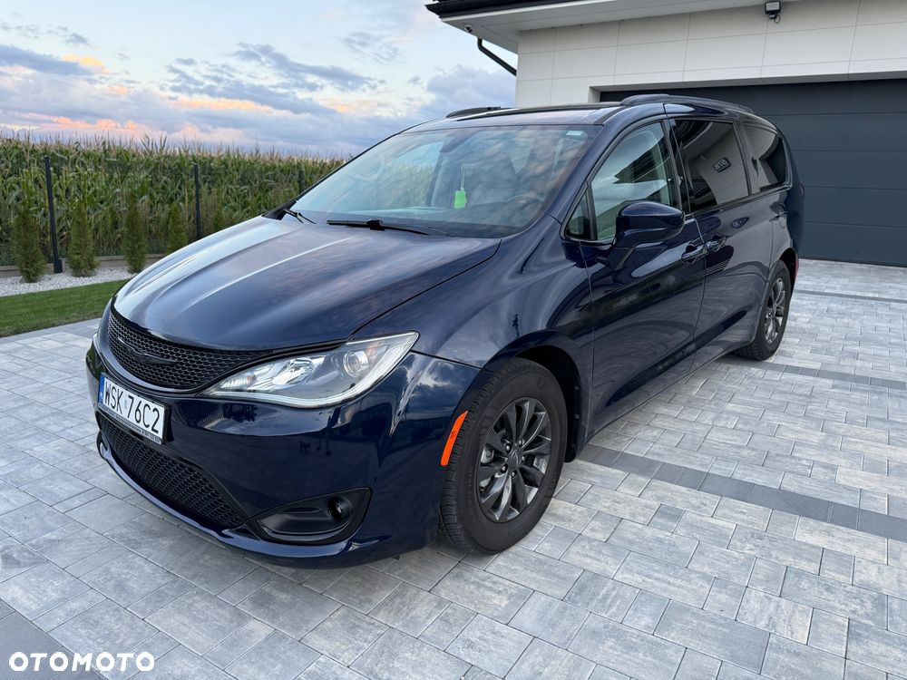 Chrysler Pacifica - 6