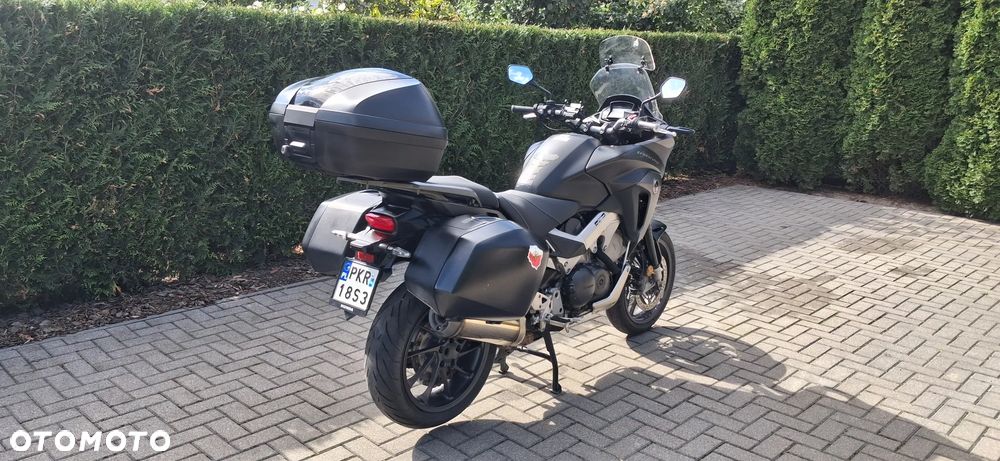 Honda VFR - 4