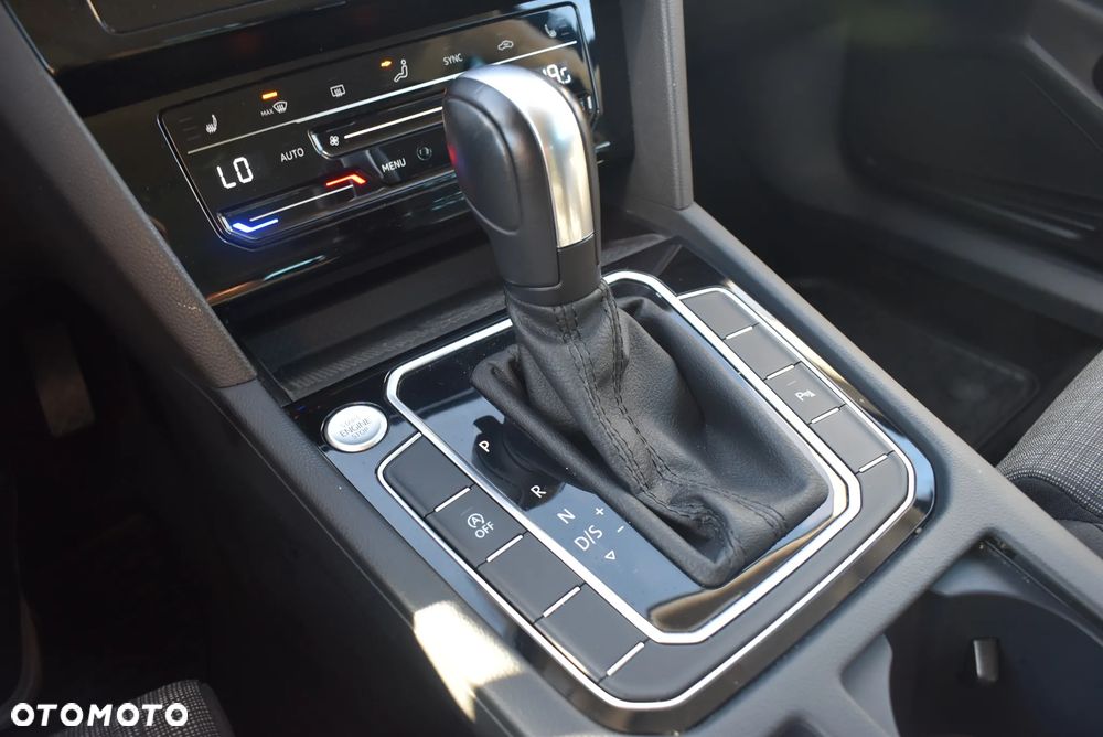 Volkswagen Passat Variant 2.0 TDI EVO Business DSG - 33