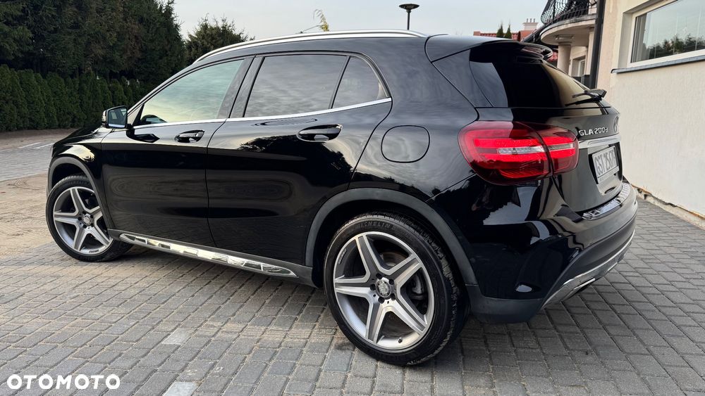 Mercedes-Benz GLA 200 (CDI) d 4Matic 7G-DCT AMG Line - 6