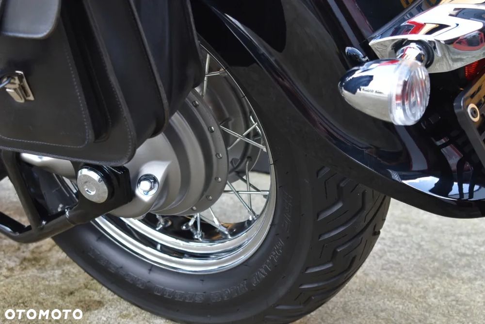 Suzuki Intruder - 16